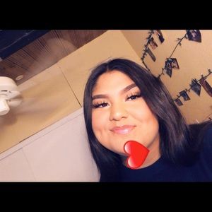 Meet your Posher, Karely